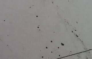 瓷磚上的污漬該怎么清潔呢？