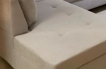 清潔布藝沙發(fā)這種家具的時候，要注意什么呢？