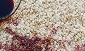 地毯上沾上了污漬，該怎么處理呢？